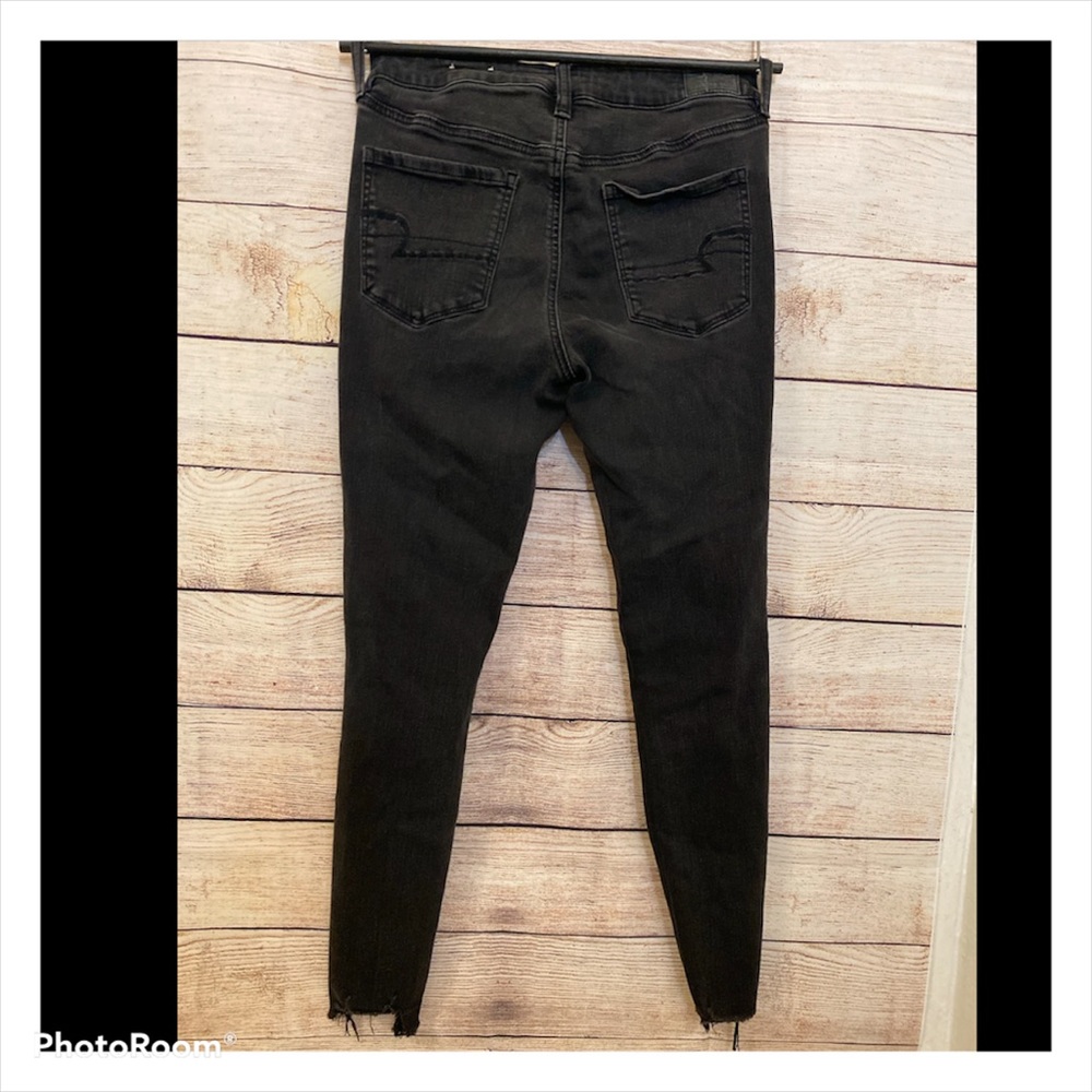 Women’s stretchy black skinny size 8 jeans
